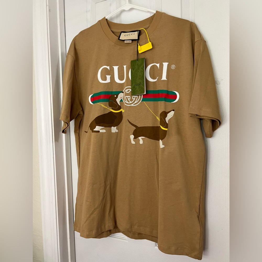 Non-Authentic Gucc! Shirt